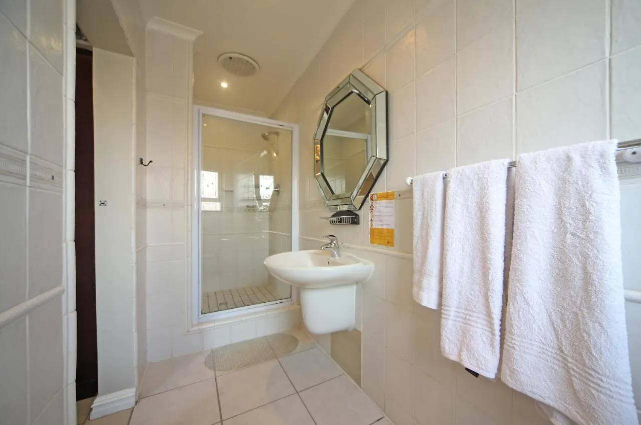 Savoy Lodge Cape Town