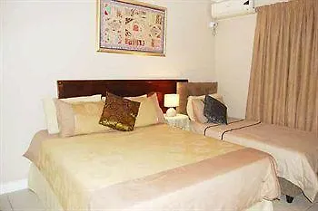 Savoy Lodge Cape Town