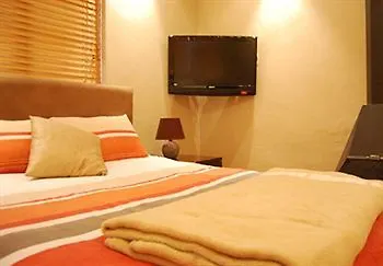 Savoy Lodge Cape Town