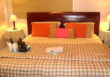 Savoy Lodge Cape Town